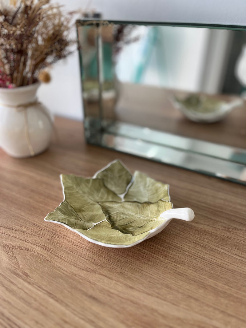 Folha Verde de Porcelana